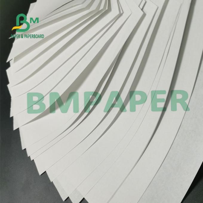 Papier-unbeschichtetes leichtes Zeitschriften-Papier 50gsm 53gsm weißes Bondin den Blättern