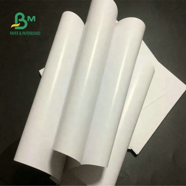 95 x 130cm 200gram 250gram weiße glatte Art Paper Roll For Brochure Herstellung