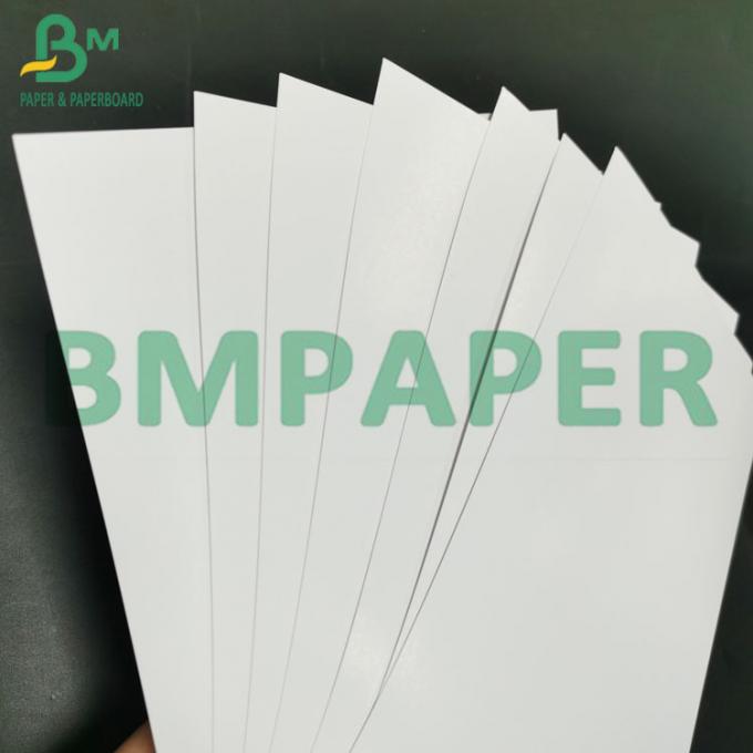 Hohes glattes C2s-Papier G/M 130 und weiße Seide 115, die Papel für Abdeckungen glänzt