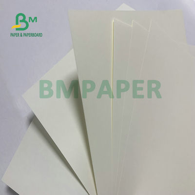 Unbeschichtete Papier-50g 60g glatte Oberflächenelfenbein-Farbe hohe Masse Holzfrei
