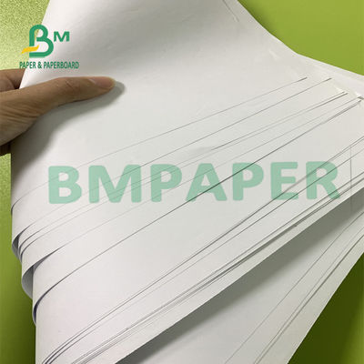 weiße Bondpapierrolle 50gsm 80gsm mit glattem Planum