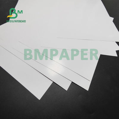 Text-Seiden-Glanz Papier-120gsm 148gsm des Glanz-C2S weißer für Zeitschriften-Seite 635 x 965mm