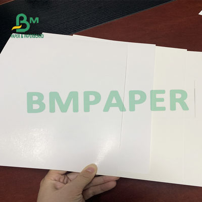 Jungfrau-Holzschliff-weißes Papppapier-Blatt glatt für Einladungs-Karte 610mm x 860mm