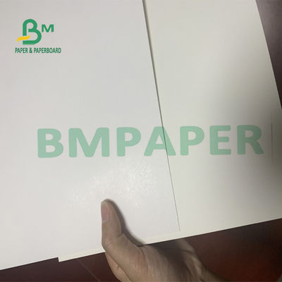 Jungfrau-Holzschliff-weißes Papppapier-Blatt glatt für Einladungs-Karte 610mm x 860mm
