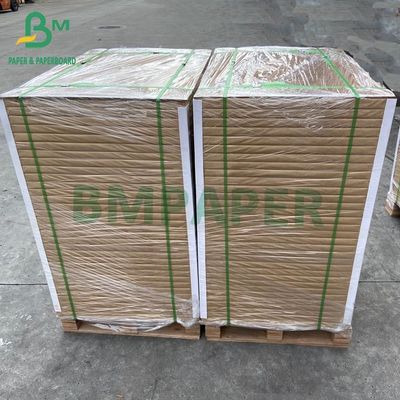 Papier 150gsm 157gsm Chromocoat im Blatt-Paket, das 640 x 900mm 700 x 1000mm verpackt