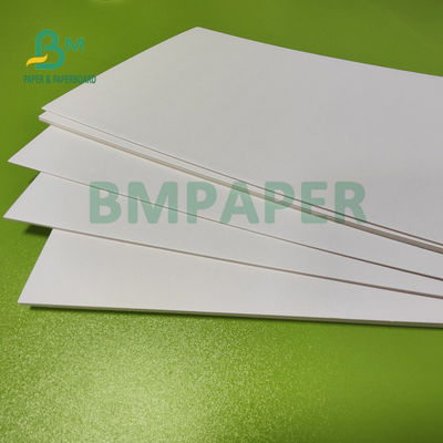 0.9mm 1.4mm unbeschichteter Karton für Hotel-Wasser-Absorptionsmittel 69 x 97cm