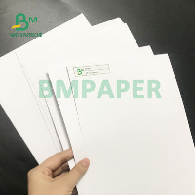 70gsm 75gsm weißes unbeschichtetes Holzfrei gute glatte Papier700mm x 1000mm