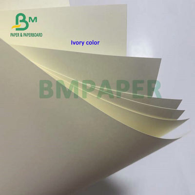 Weißes Elfenbein unbeschichtetes Papier-55gsm 65gsm Blatt Woodfree für die Herstellung des Notizbuches