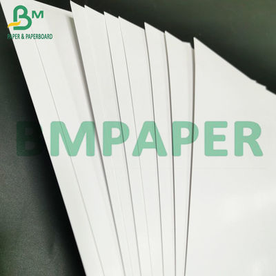 Hohes glattes C2s-Papier G/M 130 und weiße Seide 115, die Papel für Abdeckungen glänzt