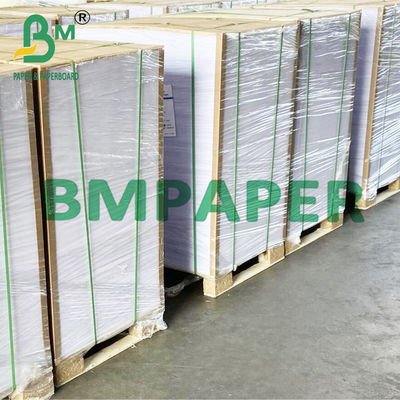 unbeschichtetes Papier Woodfree Offsetdruck 230g 250g 300g für Flieger