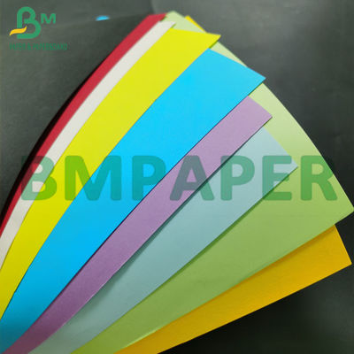 90g 110g färbte Papier-Bristol Paper Board Packing Kraft-Papier