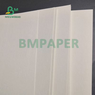 0.7mm 1mm unbeschichtetes Küstenmotorschiff Papier für Getränke 455mm x 570mm Elfenbein-Weiß