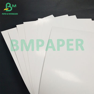 Weißes doppeltes mit Seiten versehenes gestrichenes Papier für Anzeigen-Drucken und Produkt-Broschüre