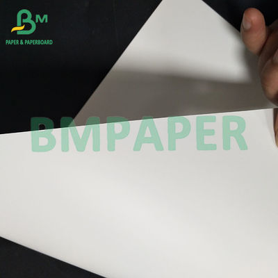 Weißes, langlebiges, wasserdichtes und gut druckfähiges synthetisches Papier für die Verpackung