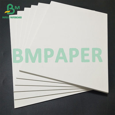 Natürliches weißes Jungholzpulp Flachflächenpapier ohne Beschichtung für den Fotoraum