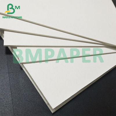 Natürliches weißes Jungholzpulp Flachflächenpapier ohne Beschichtung für den Fotoraum