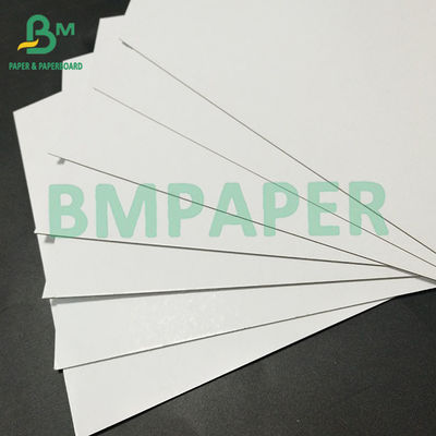 Weißes, doppelseitig beschichtetes, glattes und flaches Kupfer-C2S-Kunstpapier
