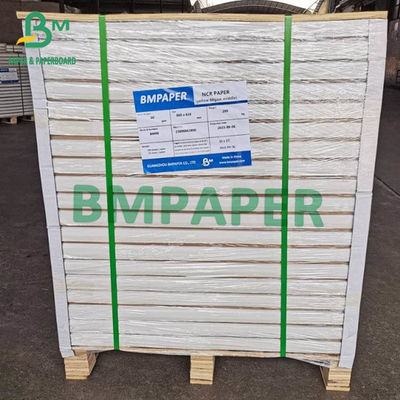 Kohlenstofffreies NCR-Papier 55GSM 60GSM Kohlenstoff Vorderrückseite 55GSM 60GSM 66x100cm Schnitt 500 Blätter