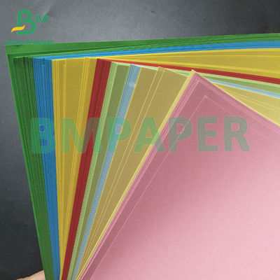 Papier für den Postdruck mit hoher Glättlichkeit und Opacität