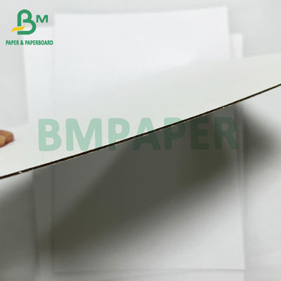 1.5mm Dicke Papierplatte Doppelseitiges weißes Karton für den Fotoraum