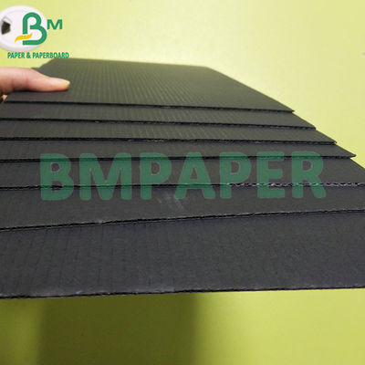 1.5MM 2MM E Pit 110+110+110 Schwarzes Karton Dreischicht Flöte Wellpappe für die Papierverpackung