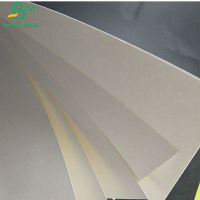 100 105gm Weiß jungfräuliches Holzpulp Niedriggramm schweres Absorptionspapier für duftendes Papier