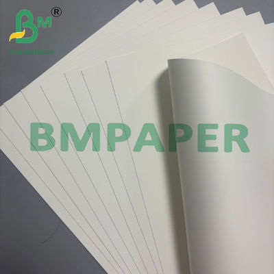 250gm Wasserdichtes Papierdruck Weiße PP-Synthetikkarte 80 * 110cm