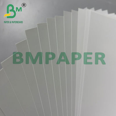60 Gramm 70 Gramm unbeschichtetes Holzfreies Papier Elfenbein Hohe sperrige Offsetkarte 31*43 Zoll