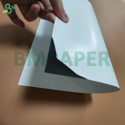 310 g/m² 320 g/m² Glänzendes C2S-Papier mit schwarzem Kern für Spielkarten A3 A4 Hohe Opazität