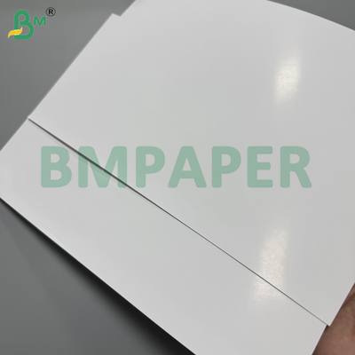 300 g/m² Premium beidseitig glänzend gestrichenes Papier für Digitaldruckmaschinen SRA3 450 mm x 320 mm