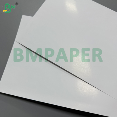 300 g/m² Premium beidseitig glänzend gestrichenes Papier für Digitaldruckmaschinen SRA3 450 mm x 320 mm