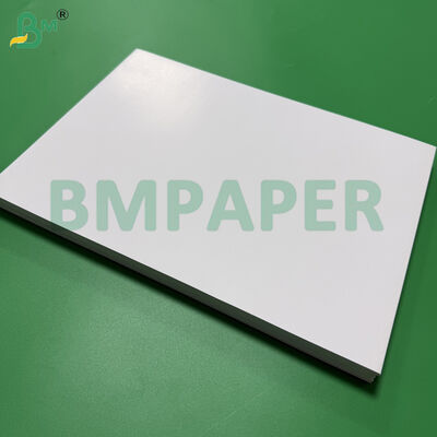 68 lb 80 lb C/1S Premium einseitig beschichtetes Papier 25 Zoll x 38 Zoll weiße Leerblätter