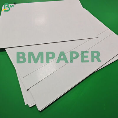 320 Gramm schwarzes Kernpapier für Spielkarten, 72 x 102 cm, hoch reißfest