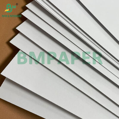 300GSM 350GSM 400GSM Helle weiße doppelgesichtige, nicht beschichtete, holzfreie Papiervorräte