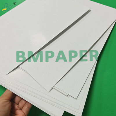 310 gsm 330 gsm schwarzes Kern-TCG-Kartonpapier zur Herstellung von Spielkarten A4