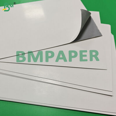 310 gsm 330 gsm schwarzes Kern-TCG-Kartonpapier zur Herstellung von Spielkarten A4