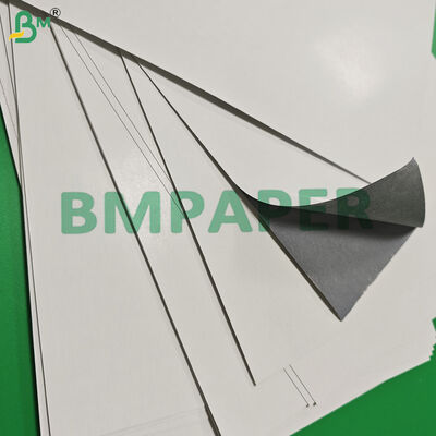 310 gsm 330 gsm schwarzes Kern-TCG-Kartonpapier zur Herstellung von Spielkarten A4